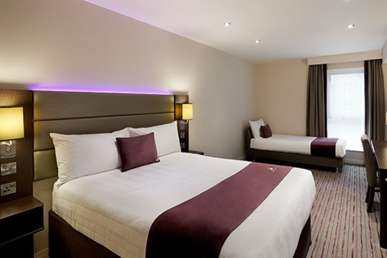 Premier Inn Liverpool Buitenkant foto