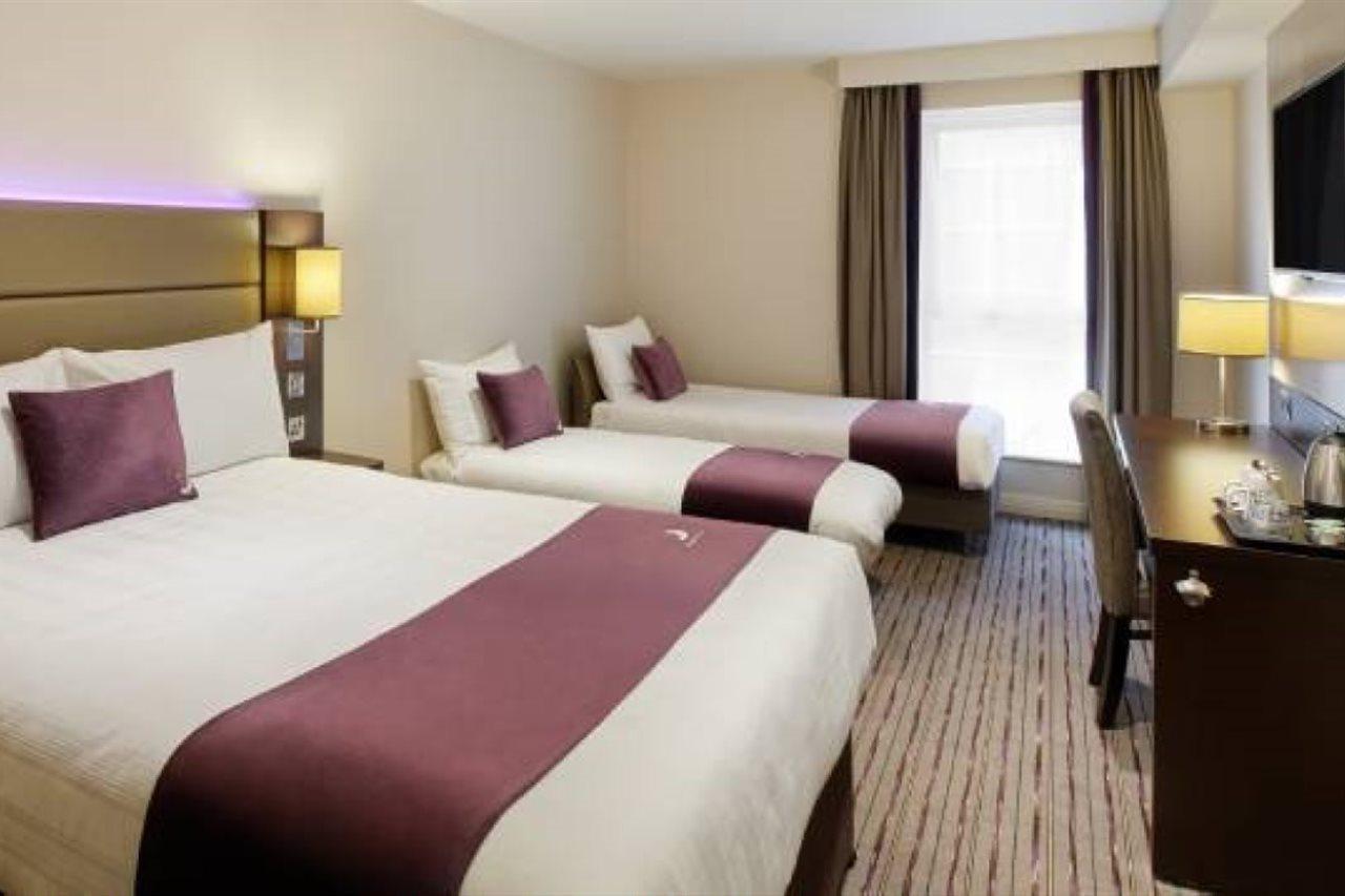Premier Inn Liverpool Buitenkant foto